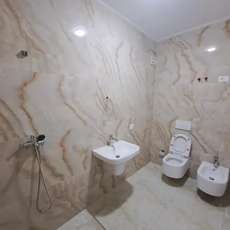 Appartamento Modern Apartament In Capital City Two Bedrooms Tirana